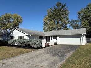 Building Photo - 130 Carmelview Drive Unit