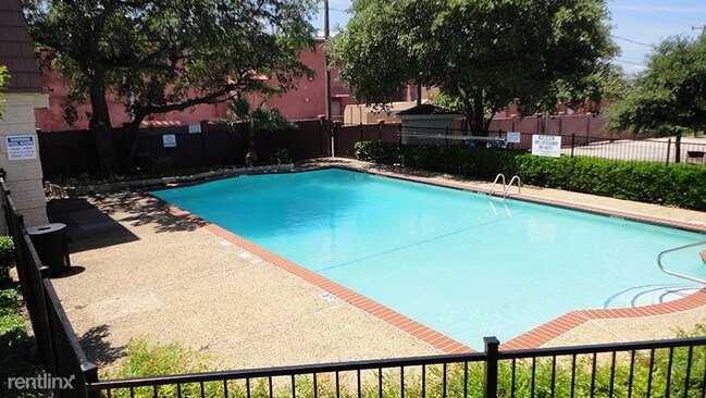 Foto del edificio - 3 br, 2 bath Apartment - Amherst Oaks C1 - C4