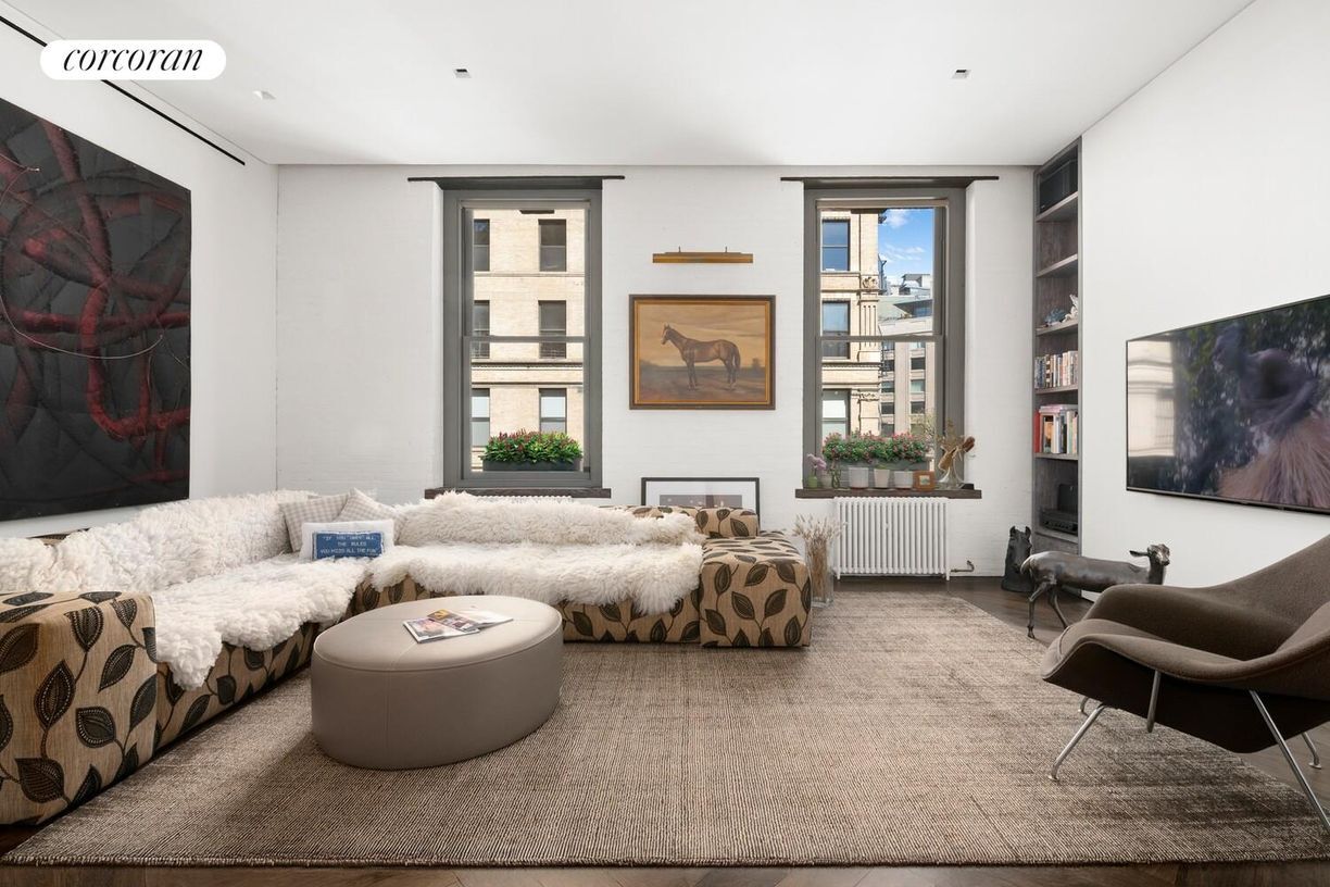 Primary Photo - 131 Watts St