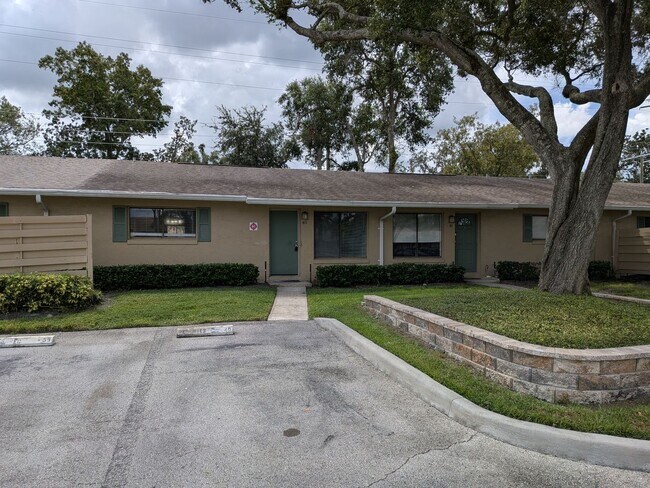 Building Photo - 3/2 Condo in Altamone Springs
