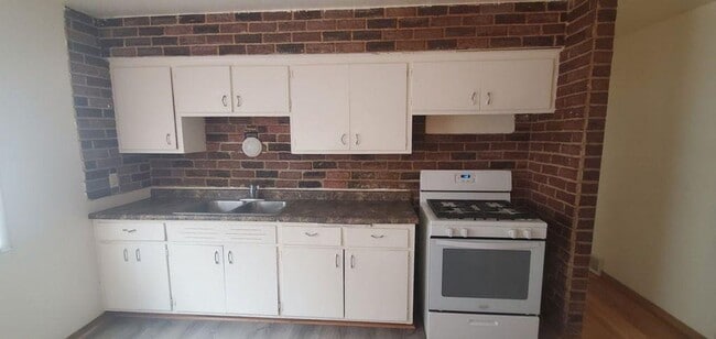 Building Photo - 5165-5167-5167 N 45th St