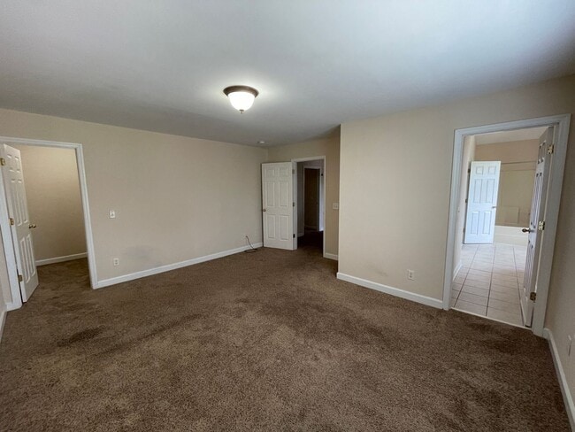 Building Photo - Poplar Creek Estates- Bellevue TN