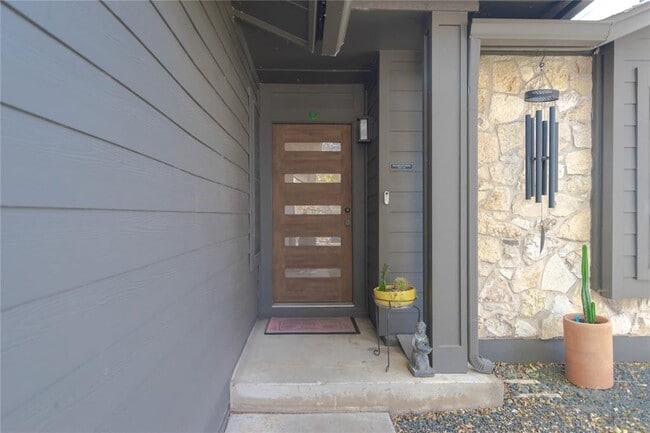 Building Photo - 1622 Cattle Trail