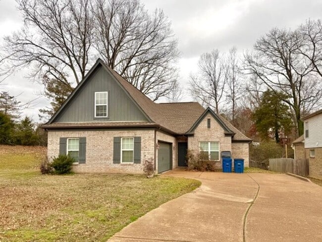 Building Photo - Now Leasing a 4 Bedroom 2 Bath Home in Olive Branch