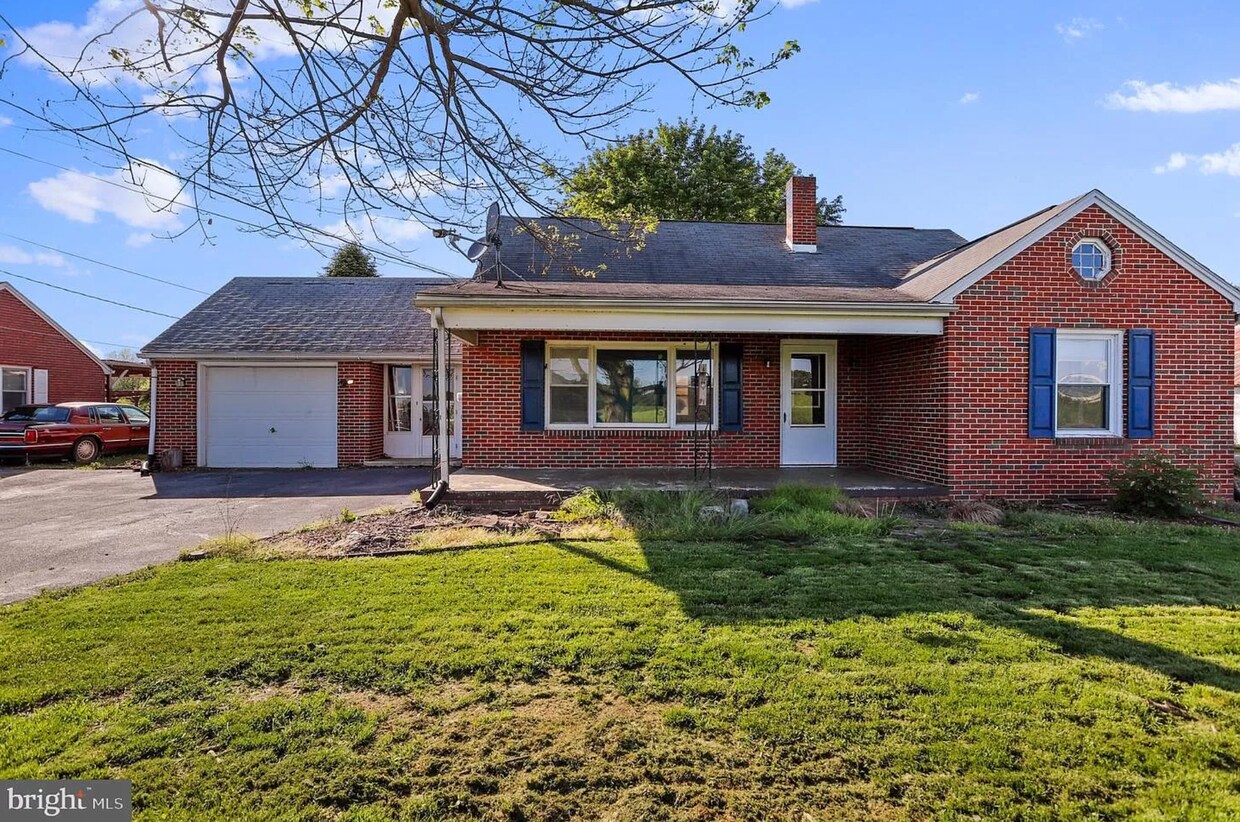 12227 Williamsport Pike, Greencastle, PA 17225 House for Rent in