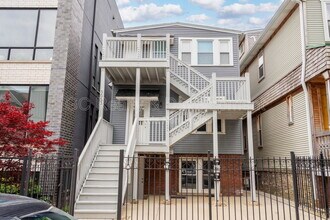 Building Photo - 3053 W Lyndale St