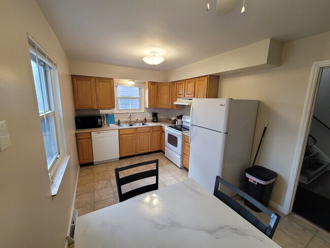 Foto del edificio - 410 Glenwood Rd