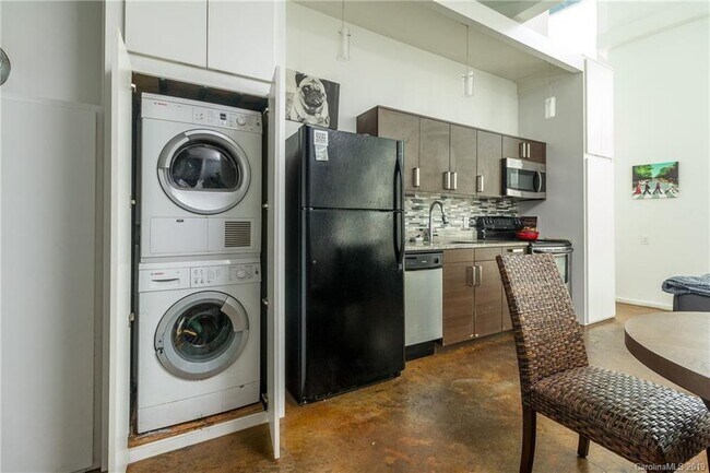 Foto del edificio - 3123 N Davidson St