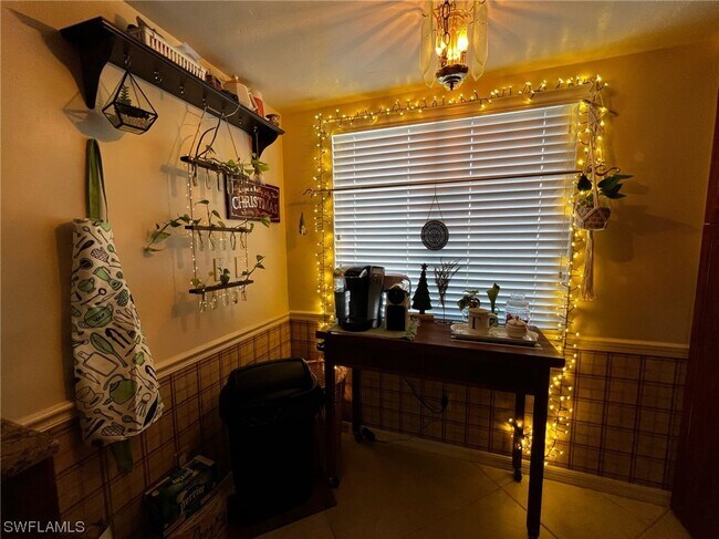 Foto del edificio - 7340 St Ives Way