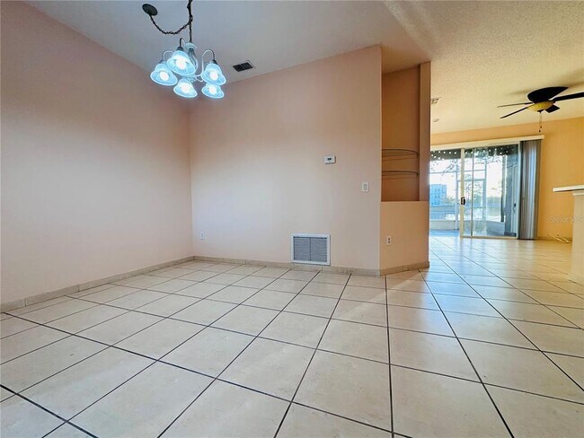 Foto del edificio - 13343 Summerton Dr