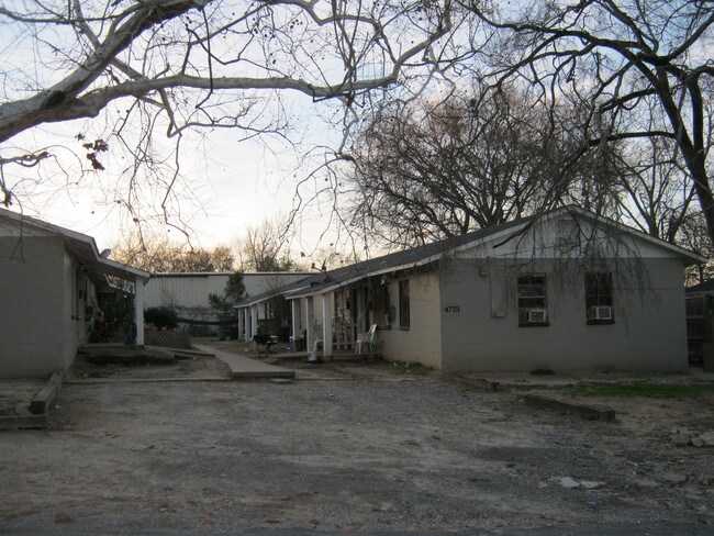 Foto del edificio - 4715-4719 13th Ave