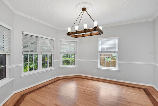 Foto del edificio - 1580 Oakhurst Ave