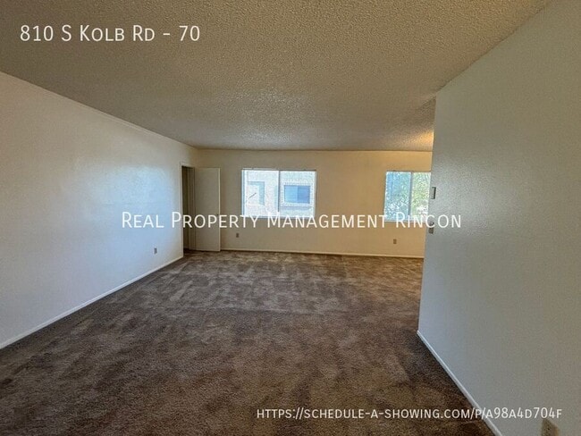Building Photo - 810 S Kolb Rd