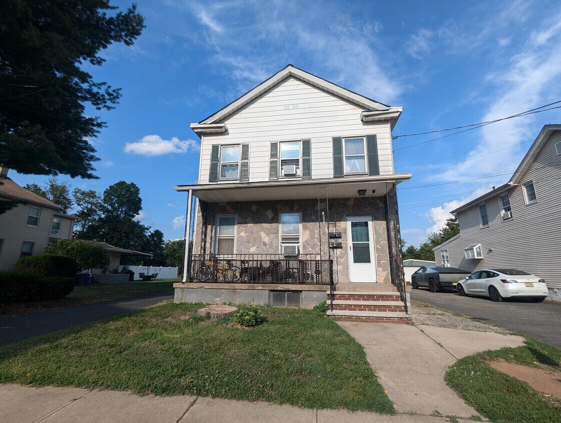 Building Photo - 56 2nd Ave