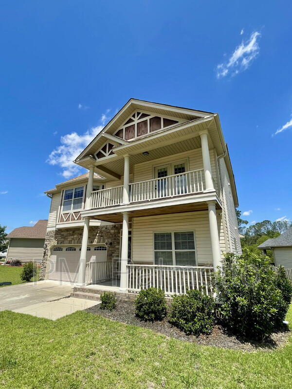 Building Photo - 215 Emanuel Creek Drive