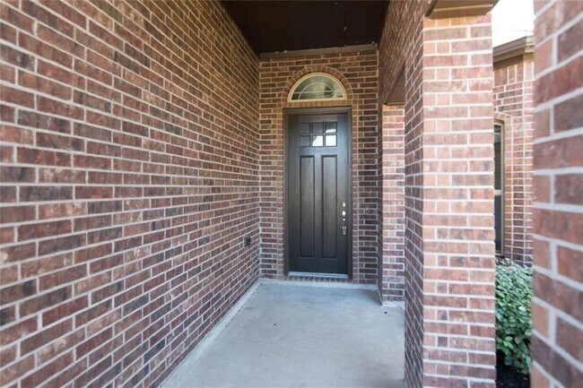 Foto del edificio - 27919 Twin Knolls Ln
