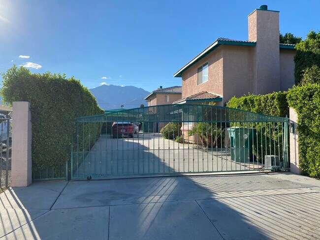 Building Photo - 33927 Pueblo Trl