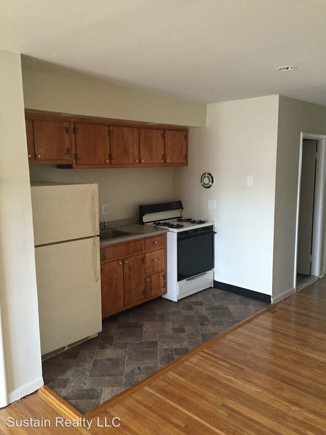 Foto del edificio - 7617 Rising Sun Ave