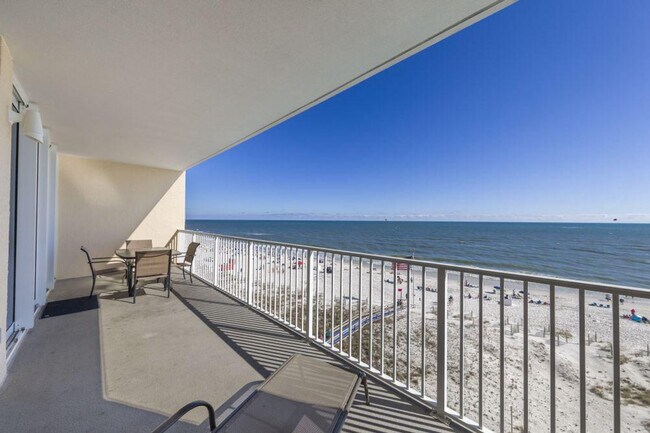 Foto del edificio - 365 E Beach Blvd