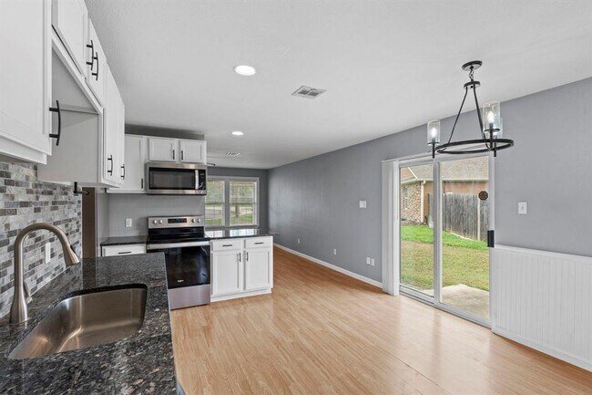 Foto del edificio - 112 Briarwood Ct