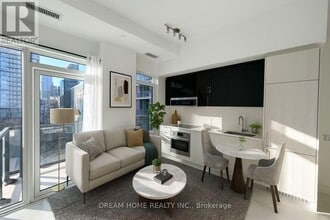 Building Photo - 308 Jarvis St