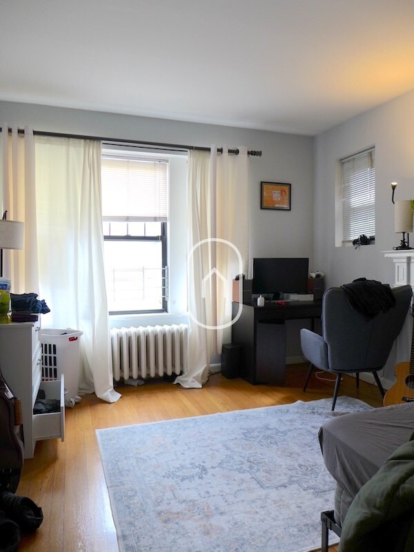 Foto del edificio - 905 Beacon St