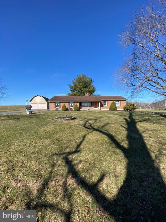 Building Photo - 11 Creeks Edge Rd