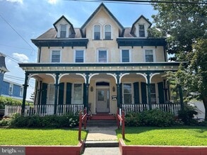 Building Photo - 521 Leverington Ave