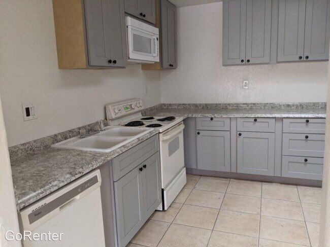Building Photo - 3 br, 2 bath House - 2532 N 47th Dr