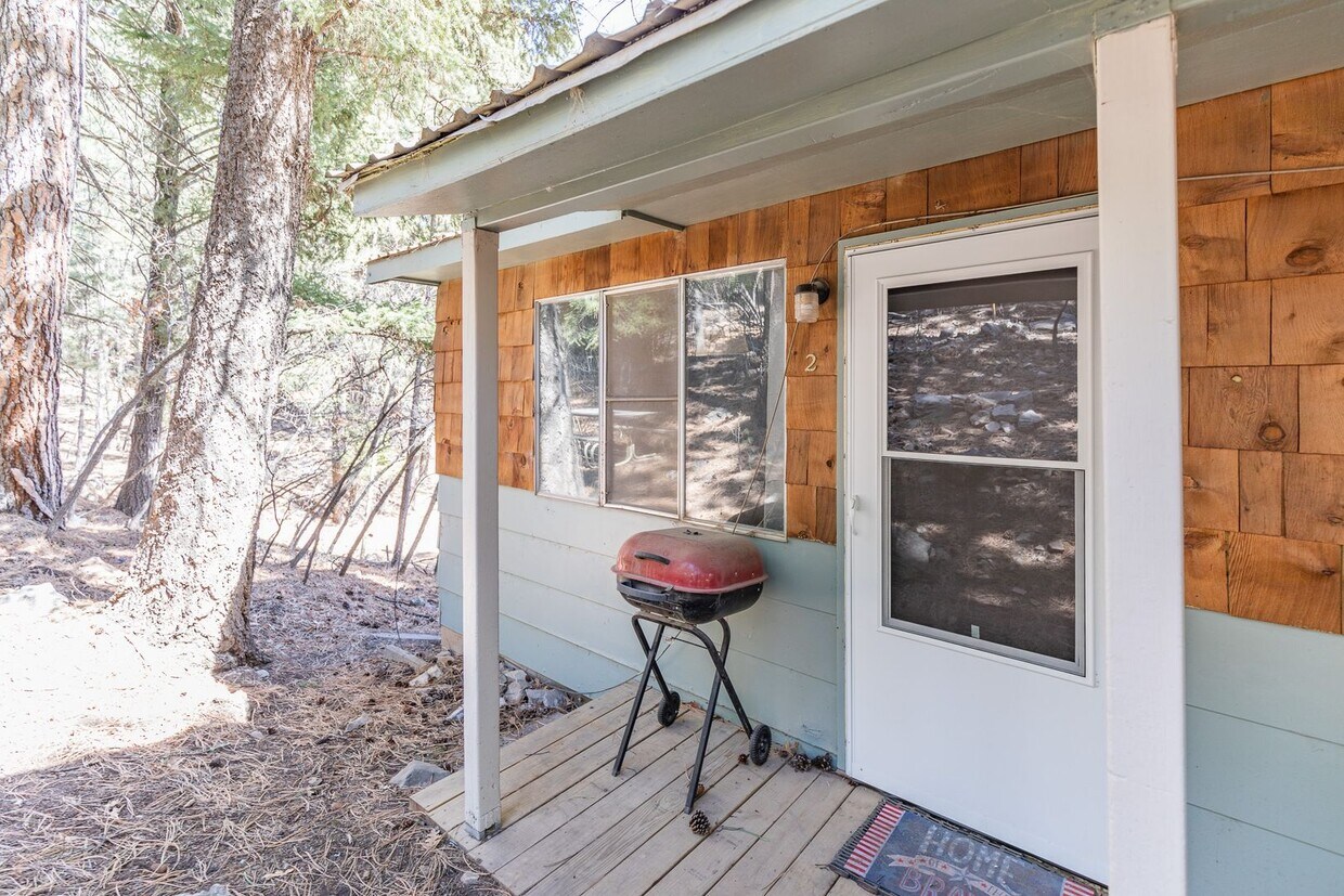 Cozy One Bedroom One Bath Retreat - FURNI... - Cozy One Bedroom One Bath Retreat -  FURNI...