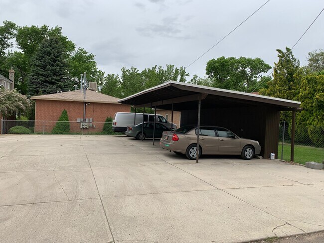 Building Photo - 1043 S 800 E