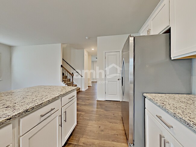 Building Photo - 1299 Kent Downs Ave SW