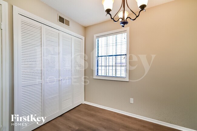 Building Photo - 1152 John Ridge Dr