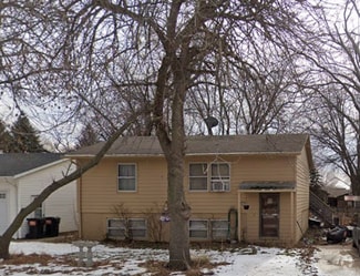 Building Photo - 605 E Maple St