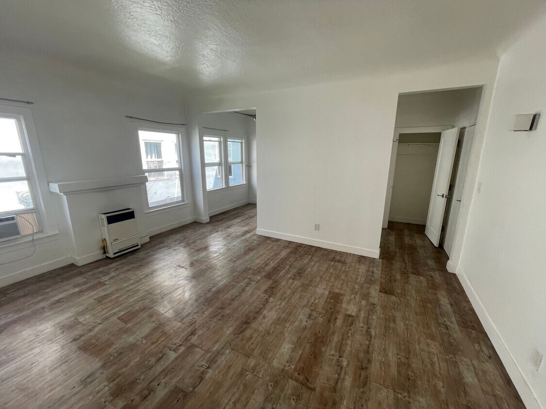 Foto principal - 4108 Marathon St
