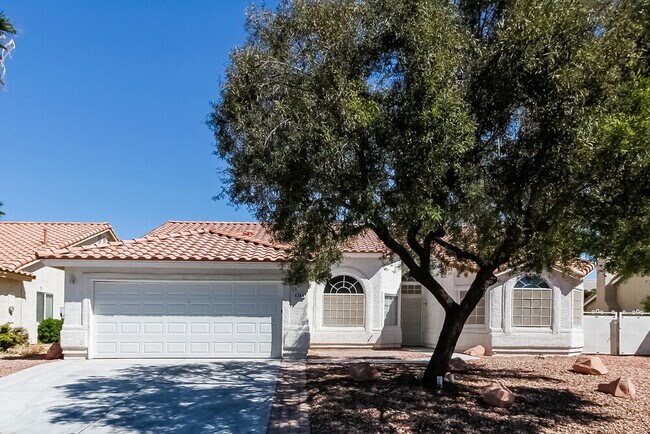 Building Photo - 6364 Gentlewood Ave