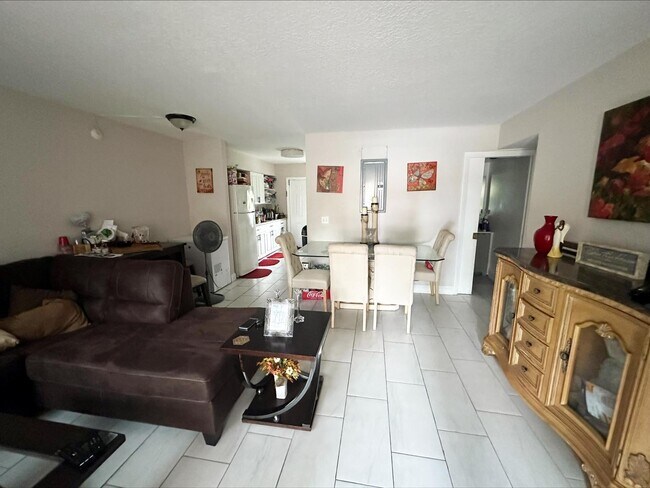 Foto del edificio - 3724 NW 115th Way