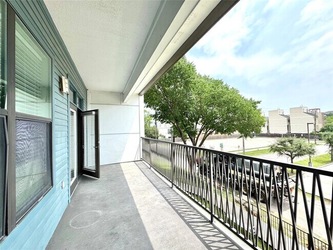 Foto del edificio - 5454 Washington Ave