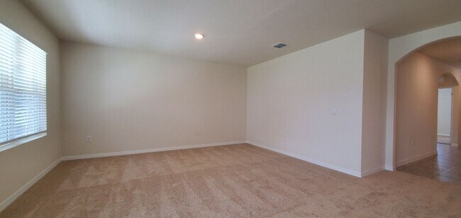 Foto del edificio - 3-Bedroom, 2.-Bathroom in Squires Grove **(MOVE-IN SPECIAL/50% OFF 2ND MONTH)**