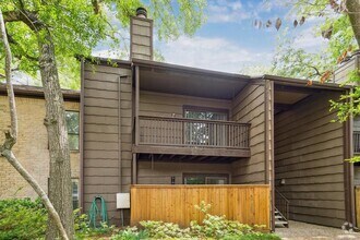 Building Photo - 11711 Memorial Dr