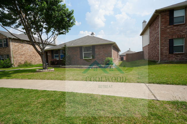 Foto del edificio - 3049 Coolwood Ln