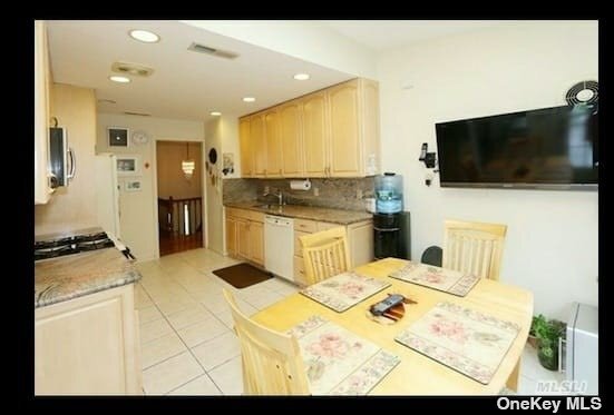 Foto del edificio - 53 Duncan Dr