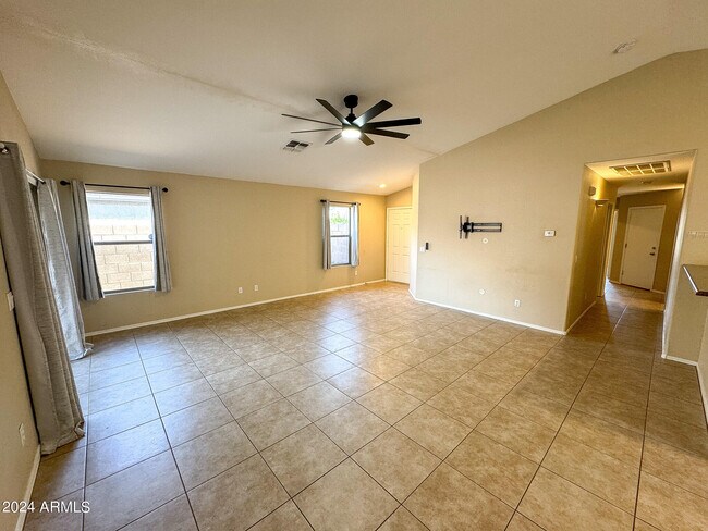 Building Photo - 12526 W Coldwater Springs Blvd