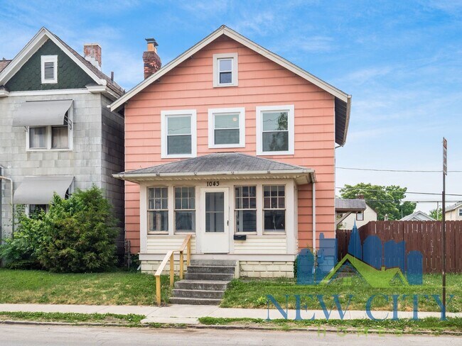 Foto del edificio - WAIVED APPLICATION FEE THRU 10/06! Remodel...