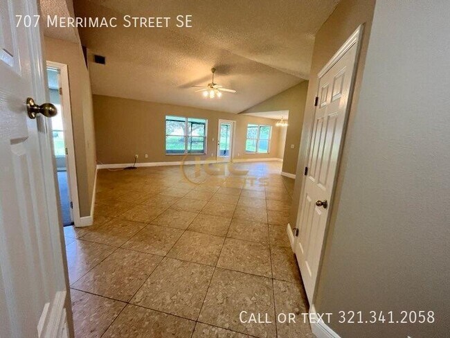 Foto del edificio - 707 Merrimac St SE