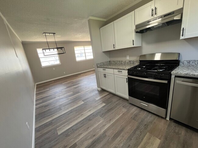 Foto del edificio - 1812 S 125th East Ave