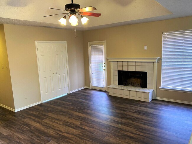 Building Photo - Beautiful Far North Dallas Home!!!