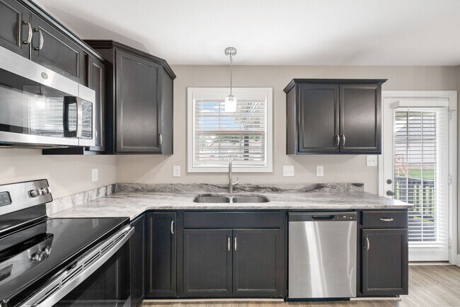 Building Photo - 3058 Ft Sumter Dr