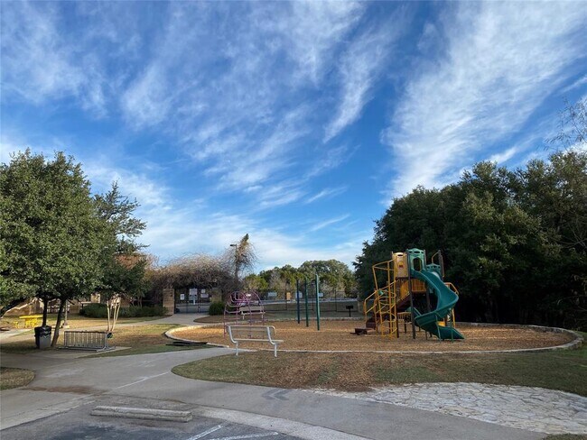 Foto del edificio - 516 Lark St