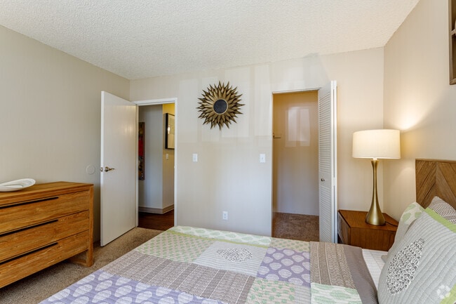1BR, 1BA - The Sycamore - ReNew Cherry Creek